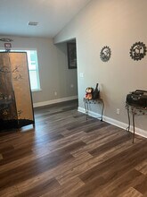 8132 Windmill Way in Jacksonville, FL - Building Photo - Building Photo