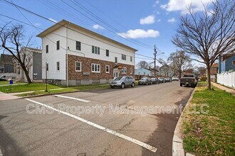 378 Grand St in Roselle, NJ - Foto de edificio - Building Photo