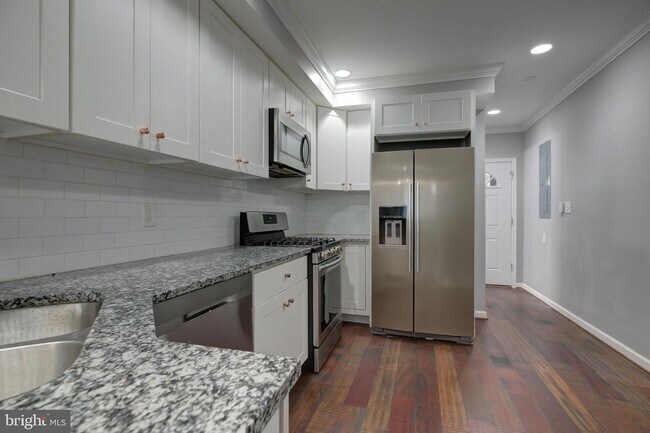 16 N Bradford St in Baltimore, MD - Building Photo - Building Photo