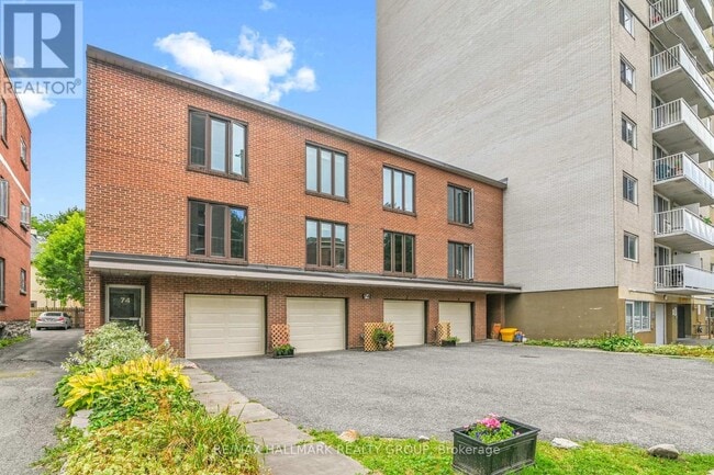 property at 74-74 Somerset St W