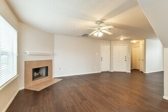 25222 Barmby Dr in Tomball, TX - Building Photo - Building Photo
