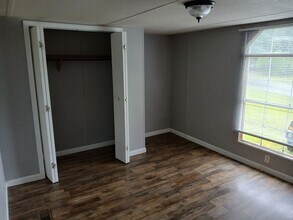 223 Flat Creek Ln in Blountville, TN - Building Photo - Building Photo