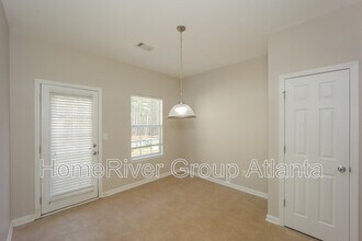 655 Balerma St in Atlanta, GA - Foto de edificio - Building Photo