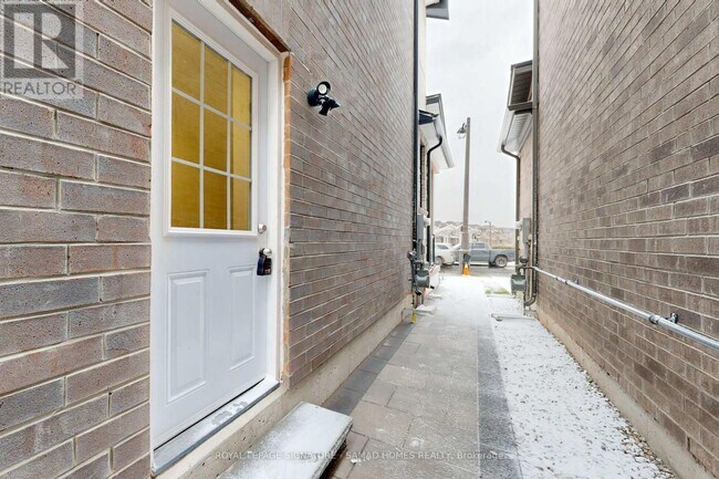 3028 William Cutmore Blvd in Oakville, ON - Building Photo - Building Photo