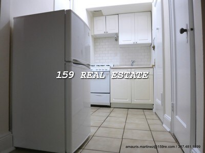 251 W 102nd St-Unit -02B in New York, NY - Building Photo