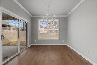 2190 N Woodlark Ln in Fayetteville, AR - Building Photo - Building Photo