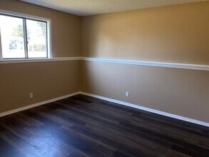 317 N Bridge Ln in Walcott, IA - Building Photo - Building Photo