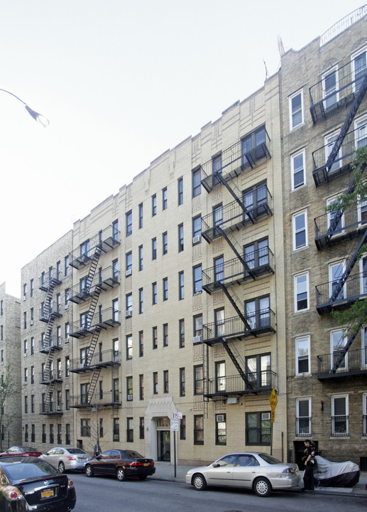 120-122 Odell Clark Pl in New York, NY - Building Photo