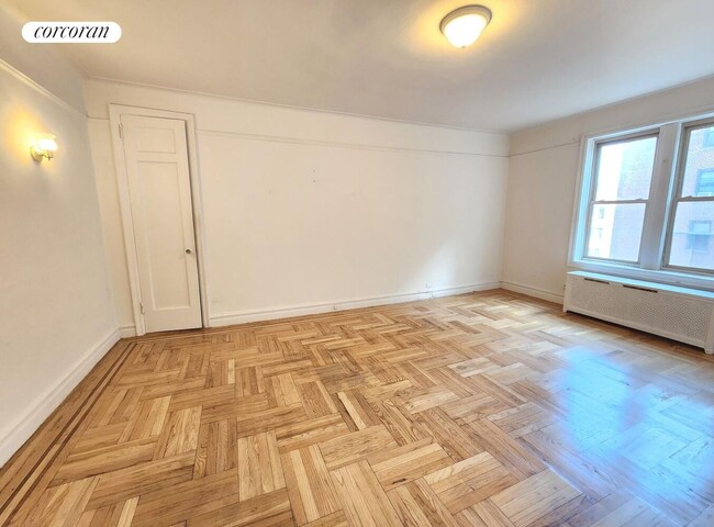 property at 3900 Greystone Ave