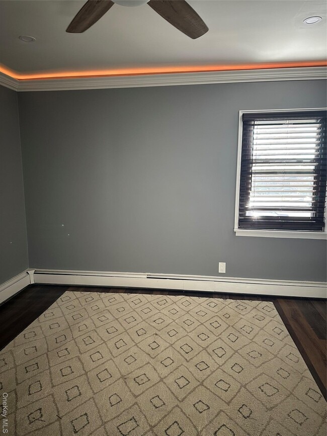 55 Tulip Ave in Floral Park, NY - Building Photo - Building Photo