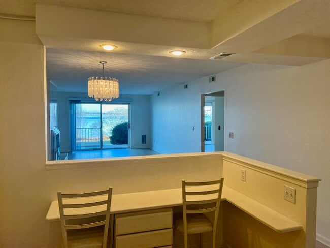 4100 Post Rd, Unit 3 in Warwick, RI - Building Photo - Building Photo