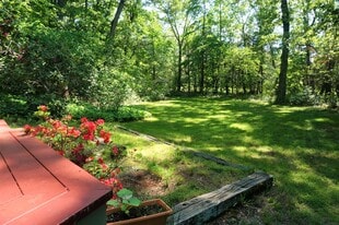 18 Pequot Rd in Wayland, MA - Building Photo