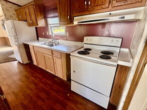 1054 Pecan Dr in Mccomb, MS - Building Photo - Building Photo