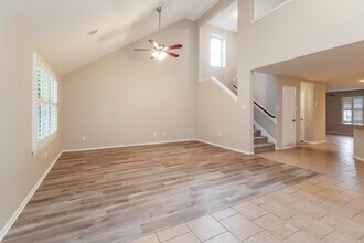 19194 Shire Horse Blvd in Porter, TX - Foto de edificio - Building Photo