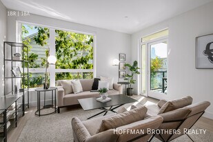 200 N Toluca St in Los Angeles, CA - Building Photo