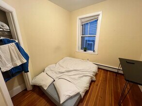 29 Cameron Ave, Unit 1 in Somerville, MA - Building Photo - Building Photo