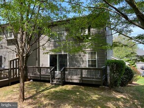 42 Chicopee Dr in Princeton, NJ - Building Photo - Building Photo