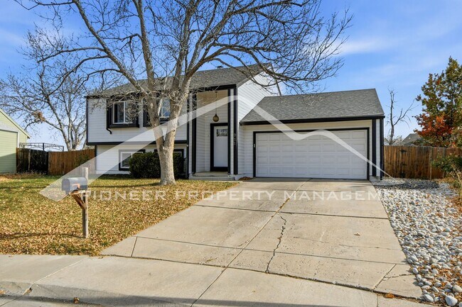 922 S Telluride St in Aurora, CO - Building Photo - Building Photo