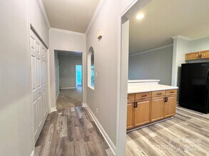 7014 Elm Hill Ct in Charlotte, NC - Foto de edificio - Building Photo