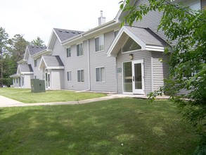 Forest Park West Apartments in Grand Rapids, MN - Building Photo - Building Photo