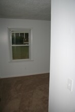 3777 Sedgefield Dr in Conover, NC - Building Photo - Building Photo