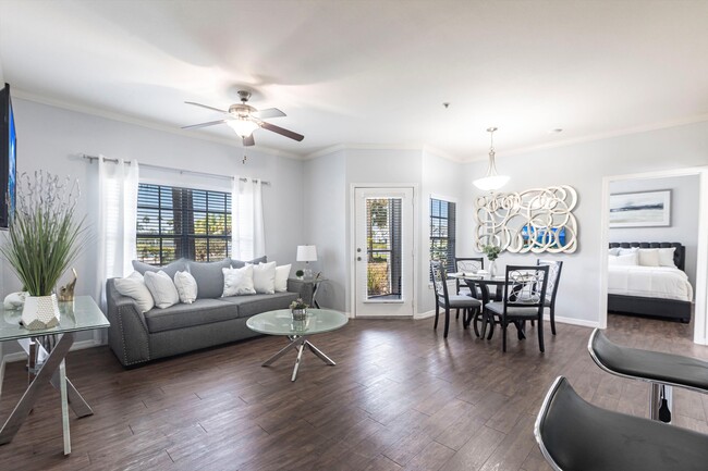Westbury at Lake Brandon in Brandon, FL - Building Photo - Building Photo