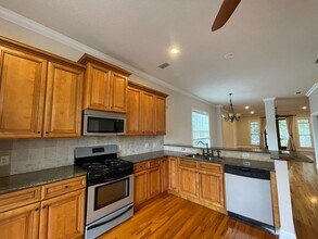 1330 N Duval St in Tallahassee, FL - Building Photo - Building Photo