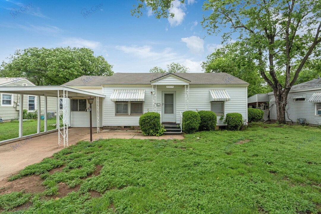 2938 Hunter St in Wichita Falls, TX - Building Photo