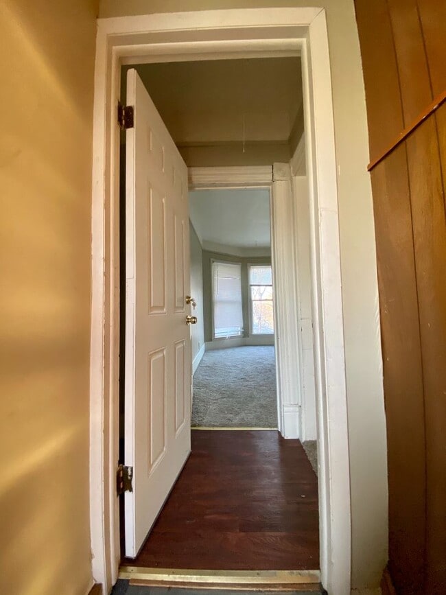 property at 1912 SW Buchanan St