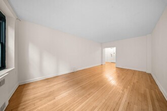 78-10 34th Ave in Queens, NY - Building Photo - Building Photo