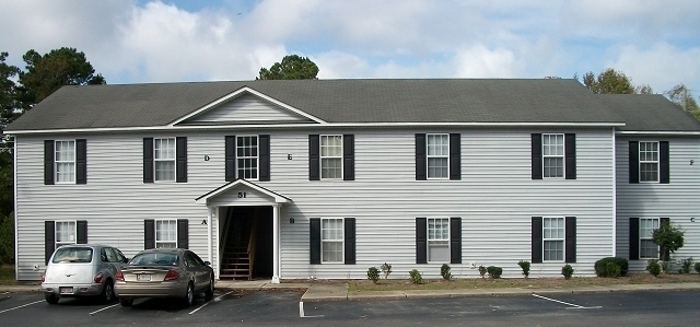 35 Appaloosa Ct in Havelock, NC - Building Photo