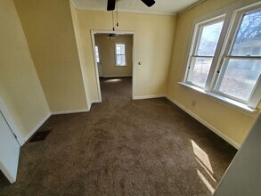 2219 Burton St in Rockford, IL - Building Photo - Building Photo
