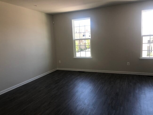 1021 Rutland Ave in Baltimore, MD - Foto de edificio - Building Photo