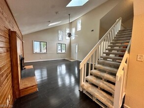2465 Entrada Dr in Virginia Beach, VA - Building Photo - Building Photo
