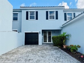 9446 SW 170th Passage in Miami, FL - Building Photo - Building Photo