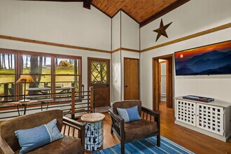 497 St Andrews Rd in Beech Mountain, NC - Building Photo - Building Photo