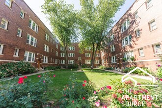 4716 N Racine Ave in Chicago, IL - Building Photo - Building Photo