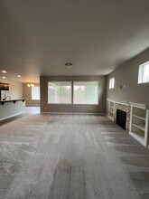 2150 SW Nautical St in Bremerton, WA - Building Photo - Building Photo