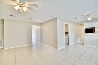 10811 Sugar Hill Dr in Houston, TX - Building Photo - Building Photo