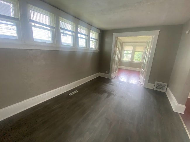 2511 N Logan Ave in Minneapolis, MN - Building Photo - Building Photo