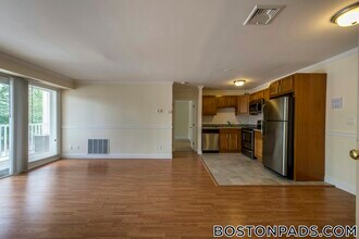 20 Westgate Dr in Woburn, MA - Building Photo - Building Photo