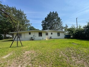 1332 Brickyard Rd in Chipley, FL - Building Photo - Building Photo