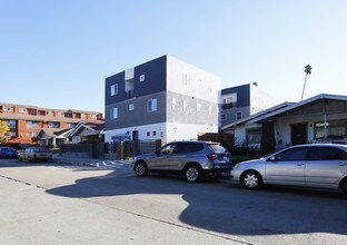 236 N Dillon St in Los Angeles, CA - Foto de edificio - Building Photo