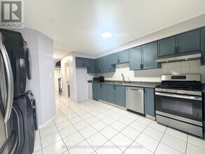 13 Southwell Pl in Brampton, ON - Building Photo - Building Photo