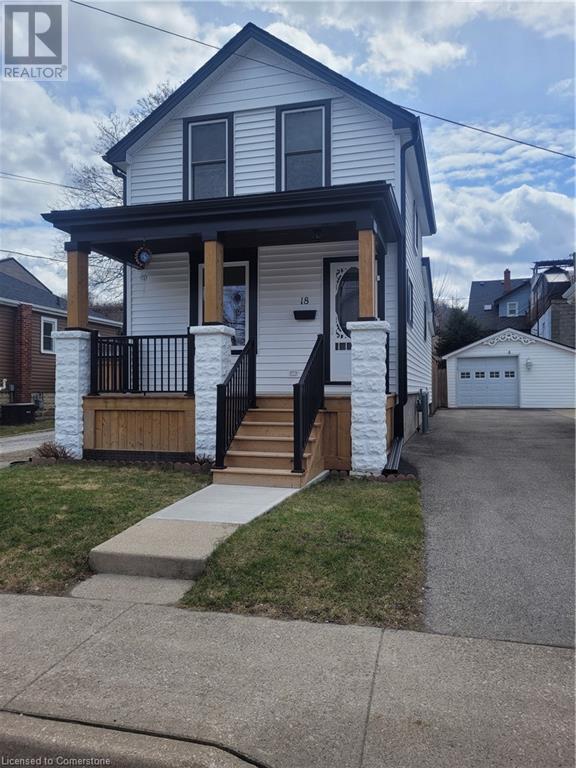 18 Jones St in Hamilton, ON - Building Photo - Building Photo