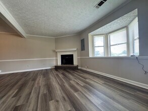 8170 Canyon Forge Dr in Riverdale, GA - Foto de edificio - Building Photo