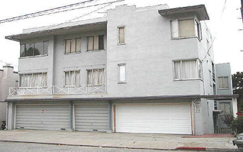 2331-2339 Ivy Dr in Oakland, CA - Building Photo - Building Photo