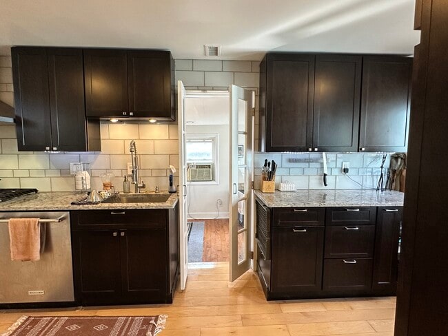 1781 William Howard Taft Rd, Unit Apt 2 in Cincinnati, OH - Foto de edificio - Building Photo