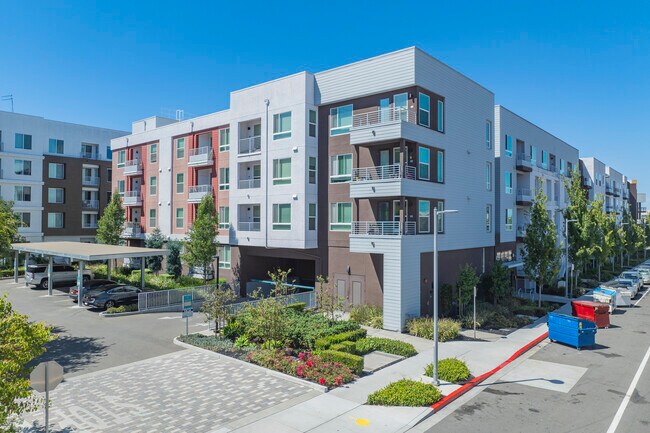 GEO Apartments in Fremont, CA - Building Photo - Building Photo