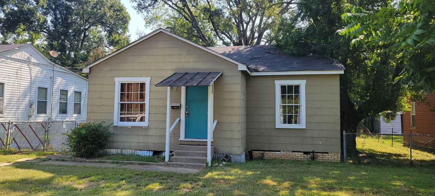 5507 Sussex Ave in Shreveport, LA - Building Photo
